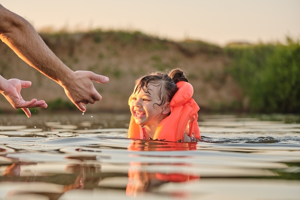 Consejos de seguridad en el agua para niños y adultos