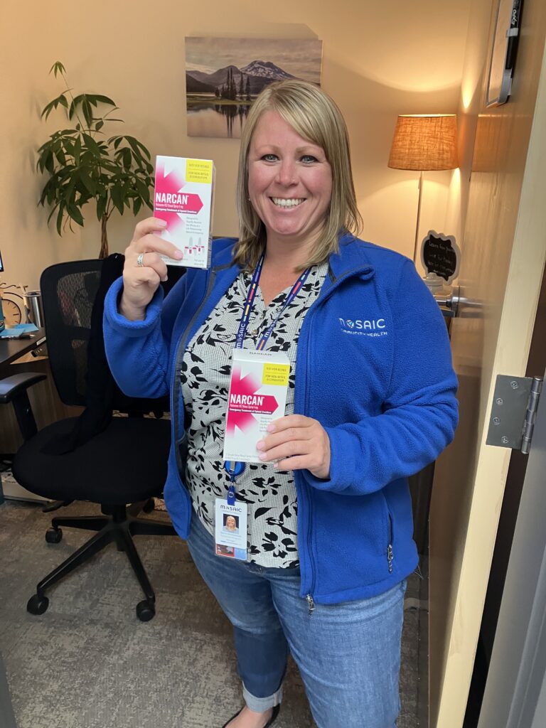 Free Narcan at Mosaic Community Health clinics in Central Oregon.